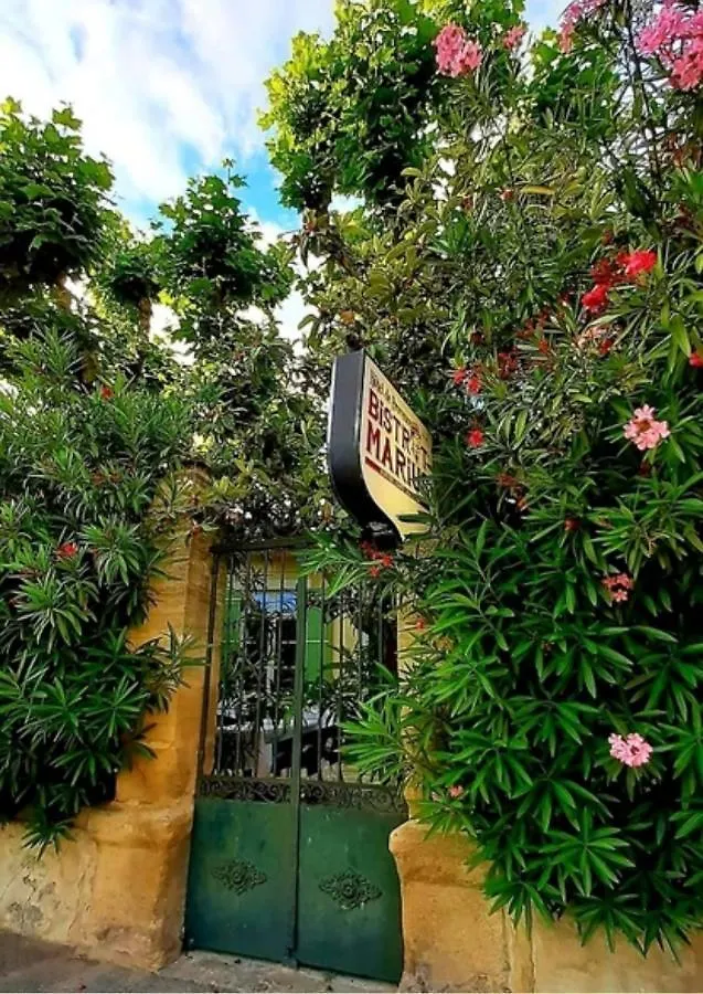 Logis Hotel Restaurant De Provence Orange  Orange (Vaucluse)